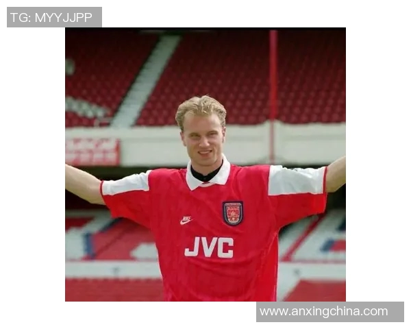 足球历史上最伟大的十号球星是谁？盘点十位传奇巨星的辉煌成就