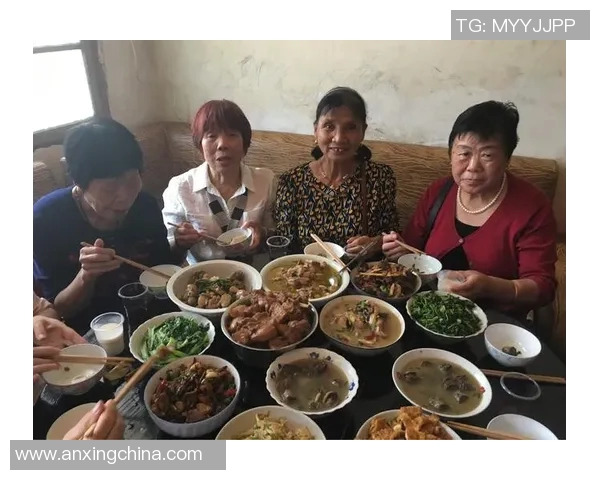 中年足球球星的传奇之路:岁月磨砺与巅峰再现的完美交融