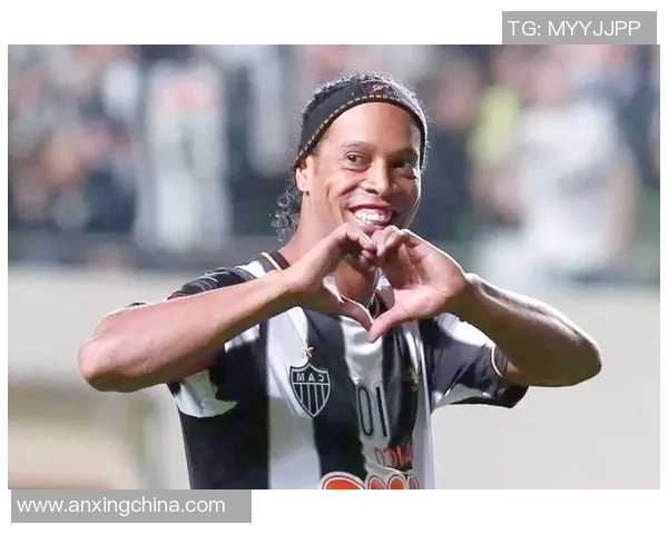 足球传奇壁画背景墙展示小罗风采让激情永恒绽放